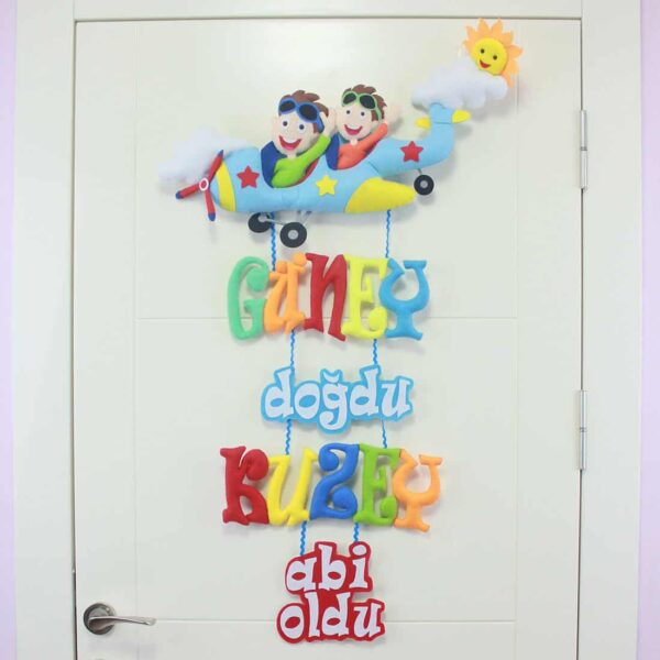 Güney ve Kuzey isimli Kardeş Pilot Kapı Süsü
