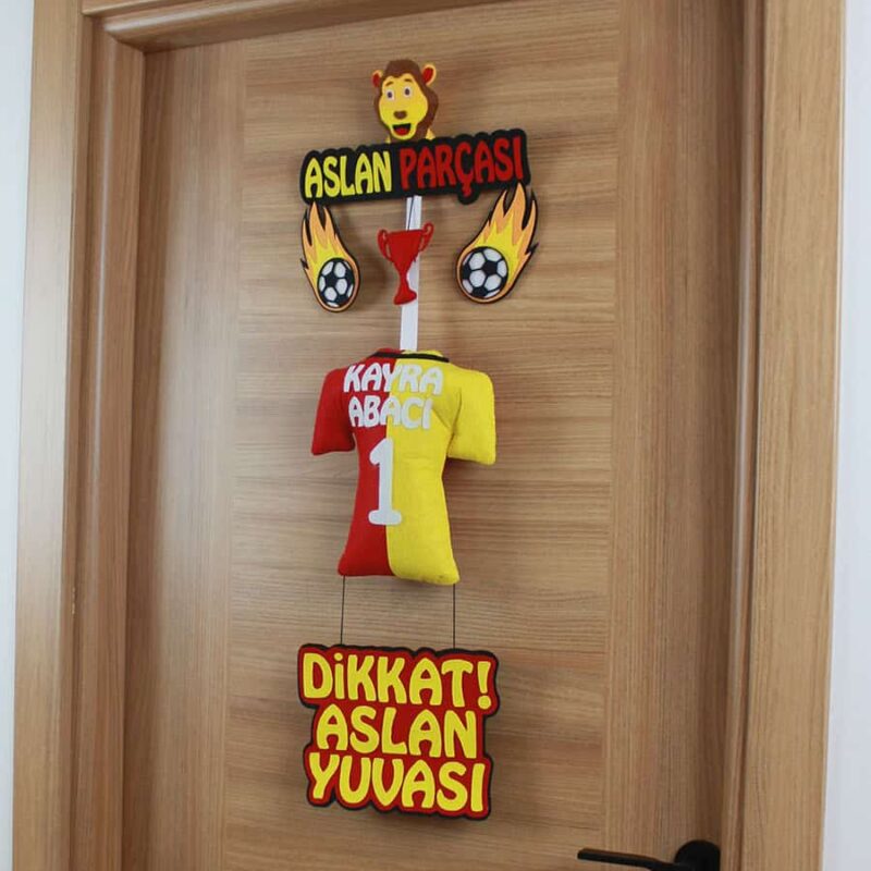 Kayra isimli AslanParçası Kapı Süsü