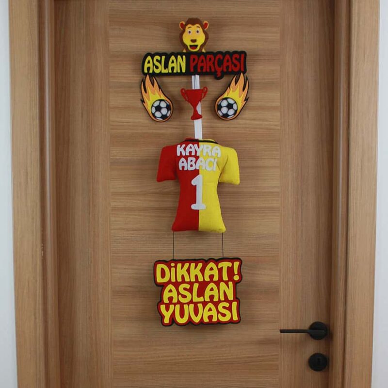 Kayra isimli AslanParçası Kapı Süsü