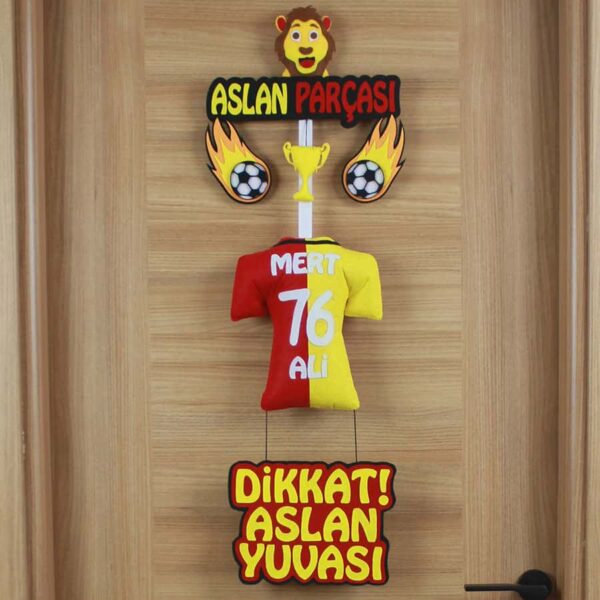 Mert Ali isimli AslanParçası Kapı Süsü