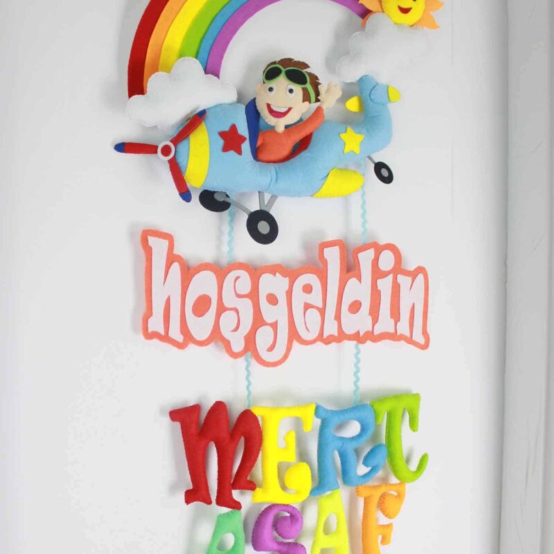 Mert Asaf isimli Pilot Bebek Kapı Süsü