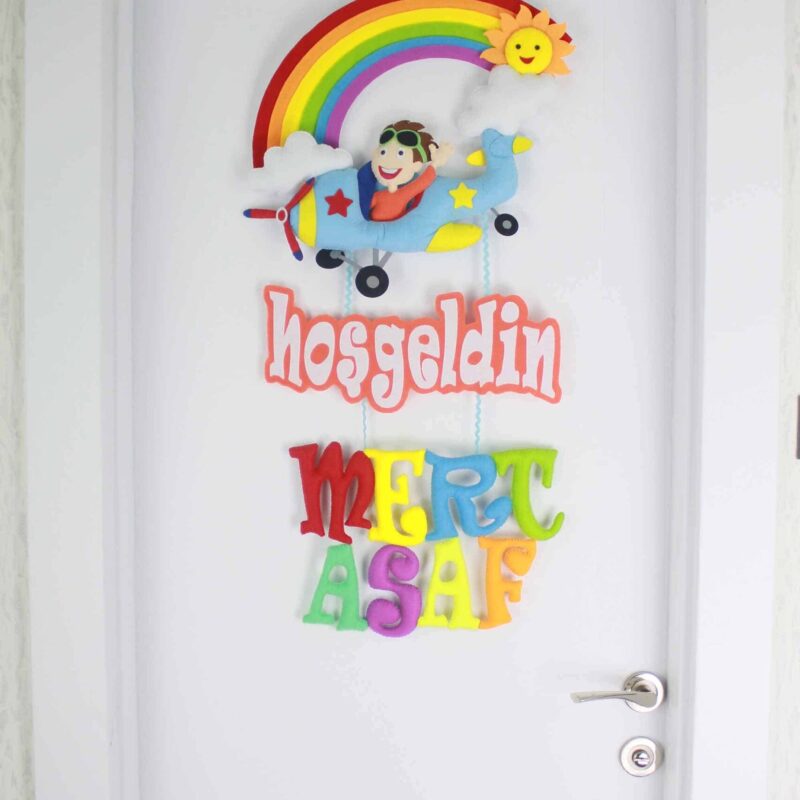 Mert Asaf isimli Pilot Bebek Kapı Süsü