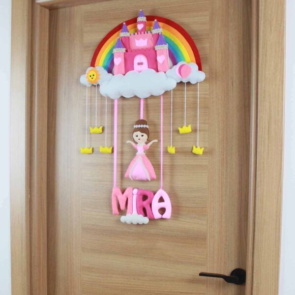 Mira isimli Şato Kız Bebek Kapı Süsü