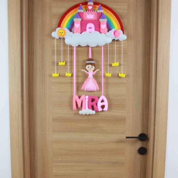 Mira isimli Şato Kız Bebek Kapı Süsü