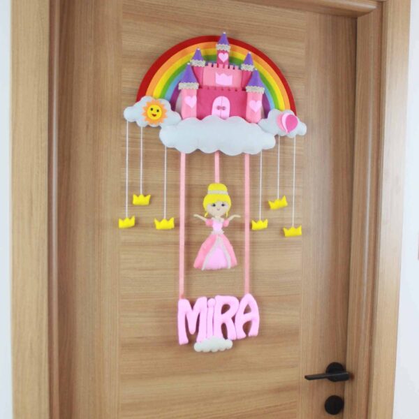 Mira isimli Şato Hastane Bebek Kapı Süsü