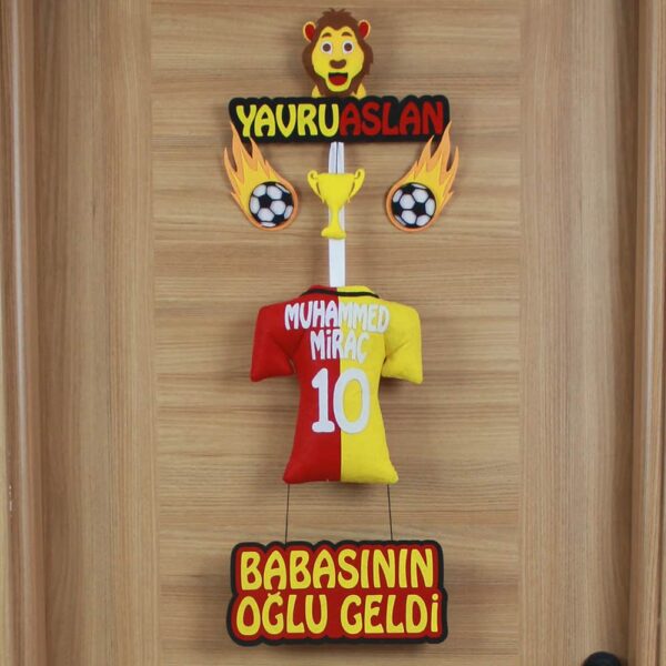 Muhammed Miraç isimli YavruAslan Kapı Süsü