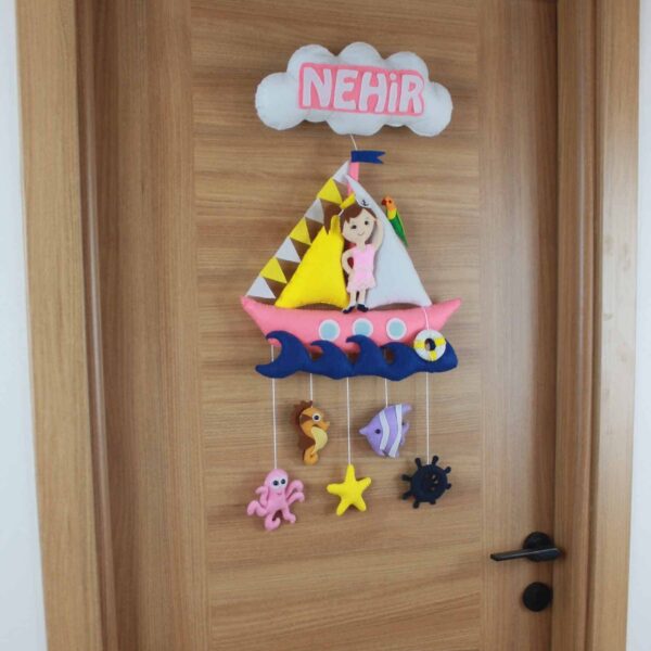 Nehir isimli Denizci Kız Bebek Kapı Süsü