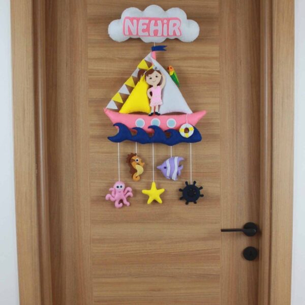 Nehir isimli Denizci Kız Bebek Kapı Süsü