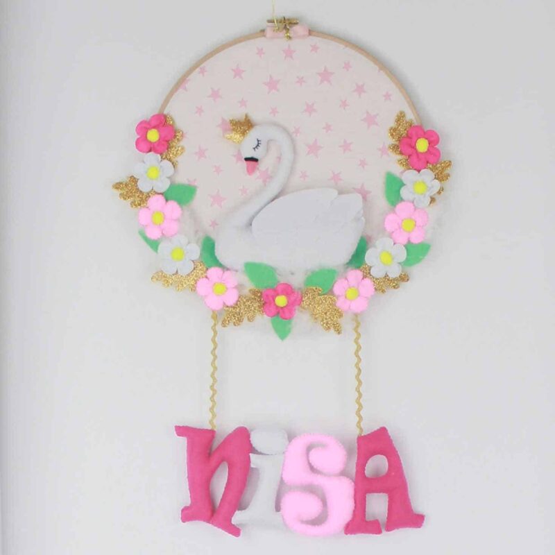 Nisa isimli Kuğu Bebek Kapı Süsü
