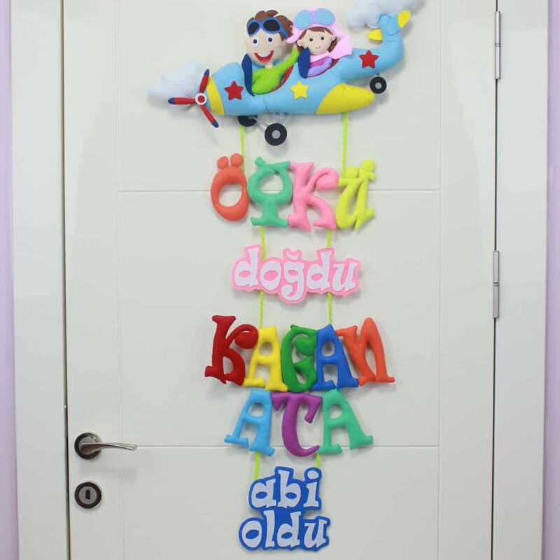 Öykü ve Kağan Ata isimli Kardeş Pilot Kapı Süsü