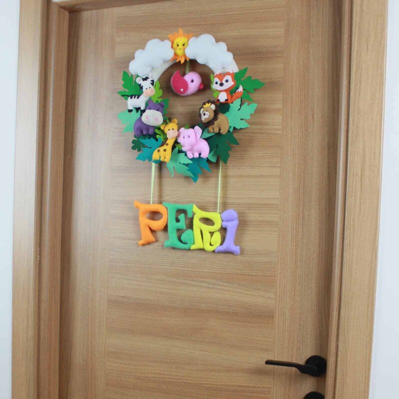 Peri isimli Safari Bebek Kapı Süsü