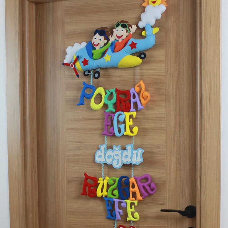 Poyraz Ege ve Rüzgar Efe isimli Kardeş Pilot Kapı Süsü