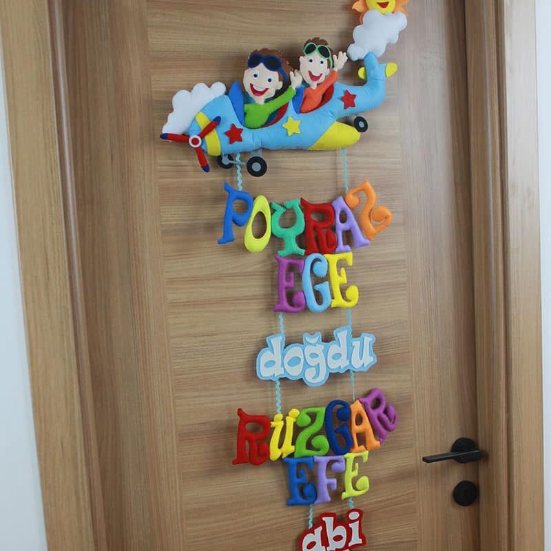 Poyraz Ege ve Rüzgar Efe isimli Kardeş Pilot Kapı Süsü