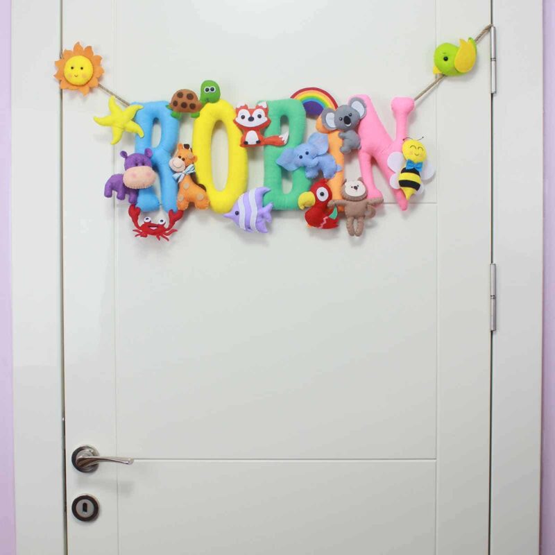 Robin isimli Hastane Bebek Kapı Süsü