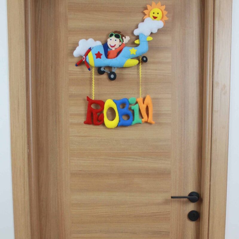 Robin isimli Pilot Bebek Kapı Süsü