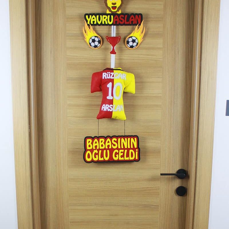 Rüzgar Arslan isimli YavruAslan Kapı Süsü