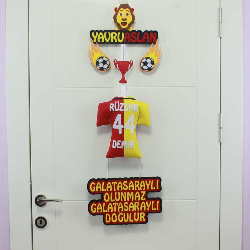 Rüzgar Demir isimli YavruAslan Kapı Süsü