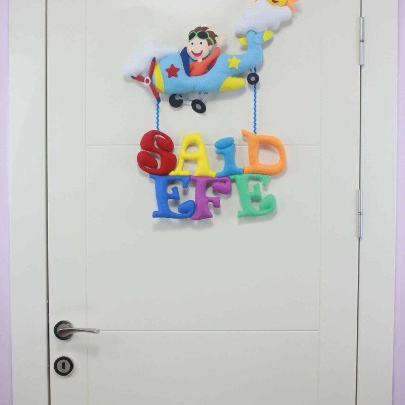 Said Efe isimli Pilot Bebek Kapı Süsü