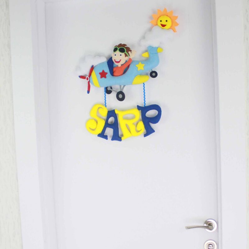 Sarp isimli Pilot Bebek Kapı Süsü