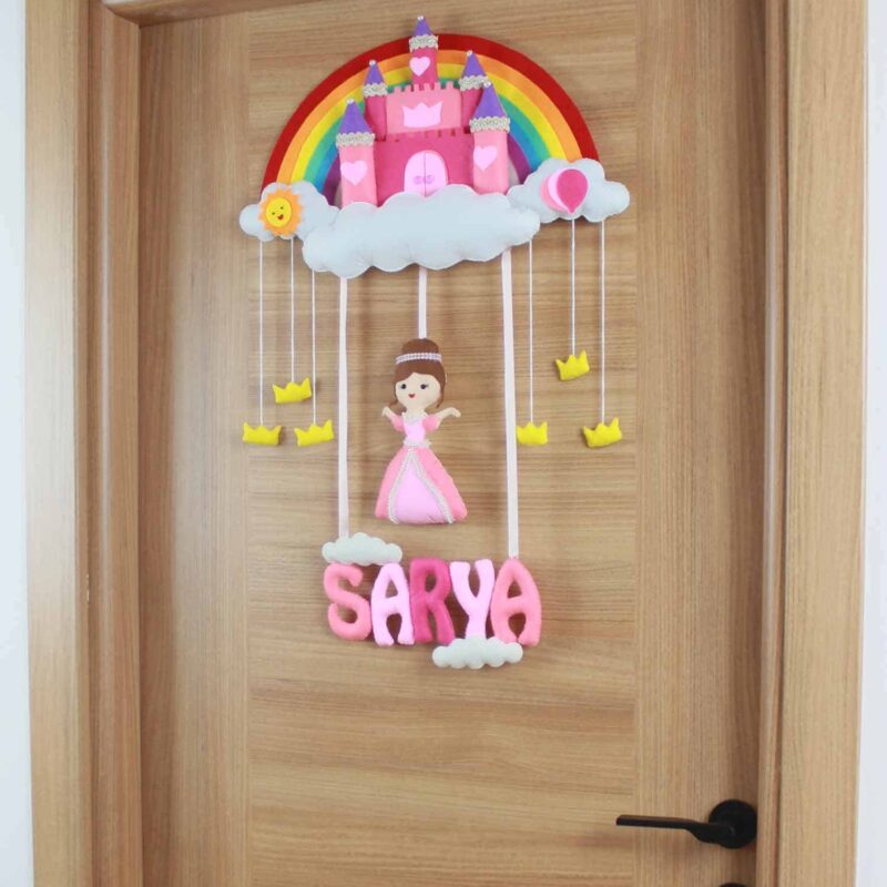 Sarya isimli Şato Bebek Kapı Süsü