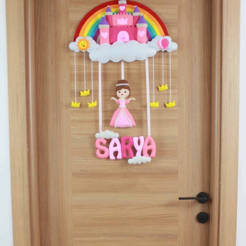 Sarya isimli Şato Bebek Kapı Süsü