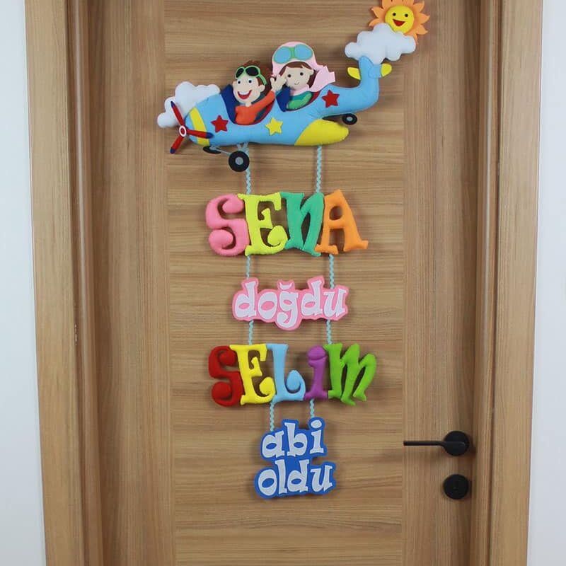 Sena ve Selim isimli Kardeş Pilot Kapı Süsü