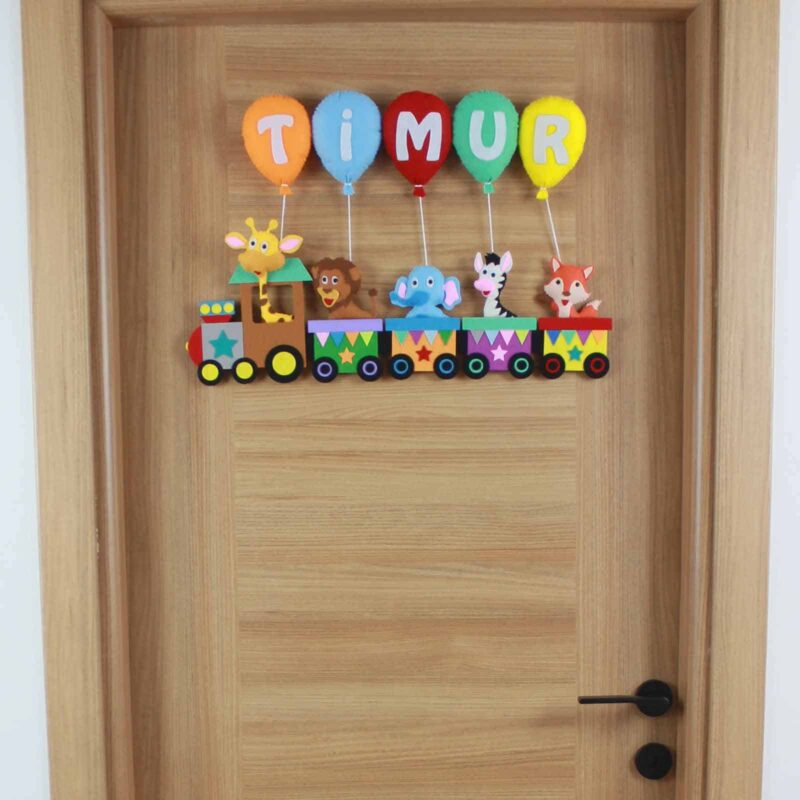 Timur isimli Tren Bebek Kapı Süsü