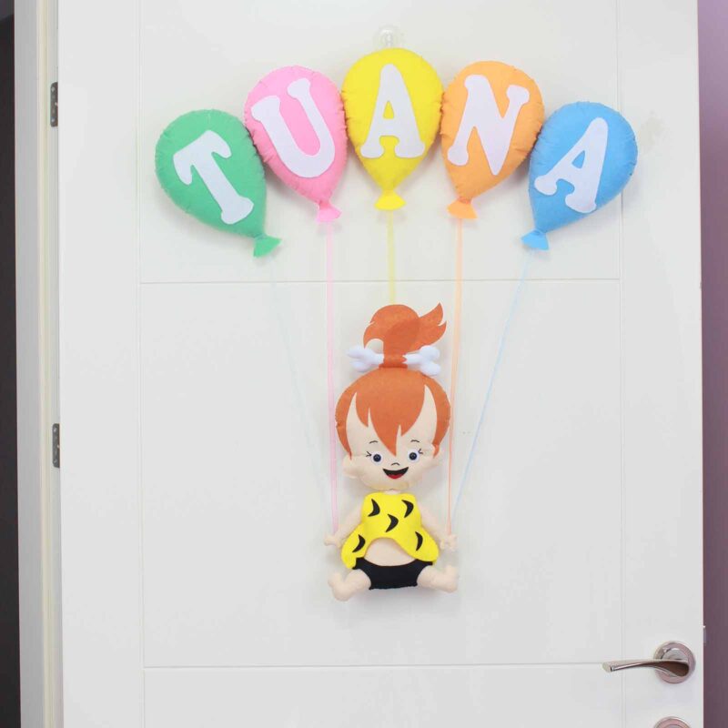 Tuana isimli Çakıl Bebek Kapı Süsü