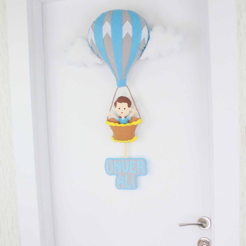 Ünver Ali isimli Balonlu Bebek Kapı Süsü