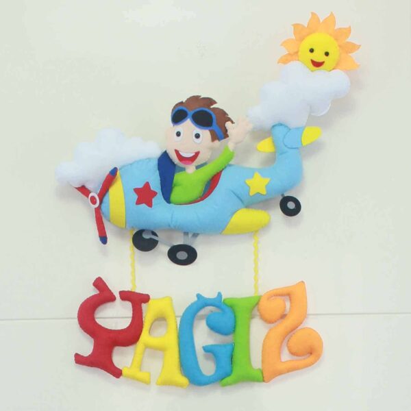 Yağız isimli Pilot Bebek Kapı Süsü