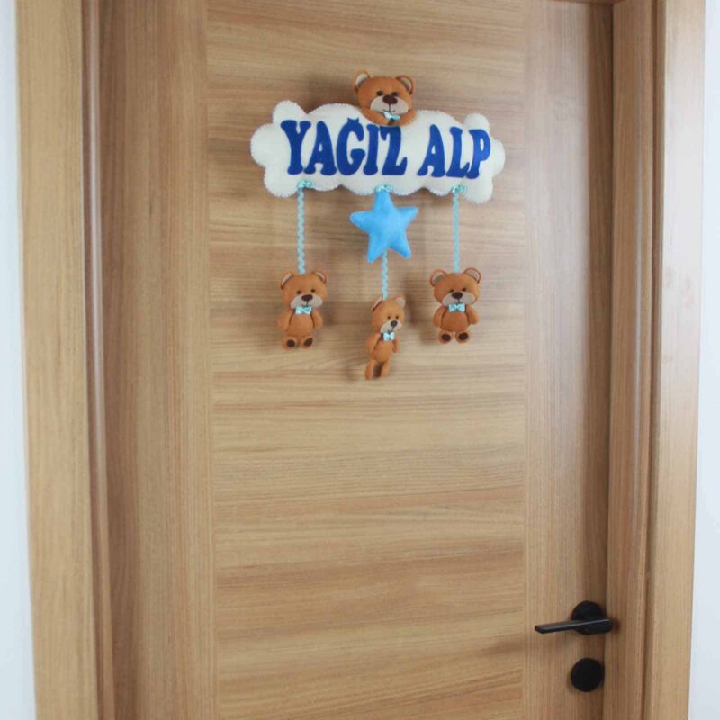 Yağız Alp isimli Bulutlu Ayıcık Bebek Kapı Süsü