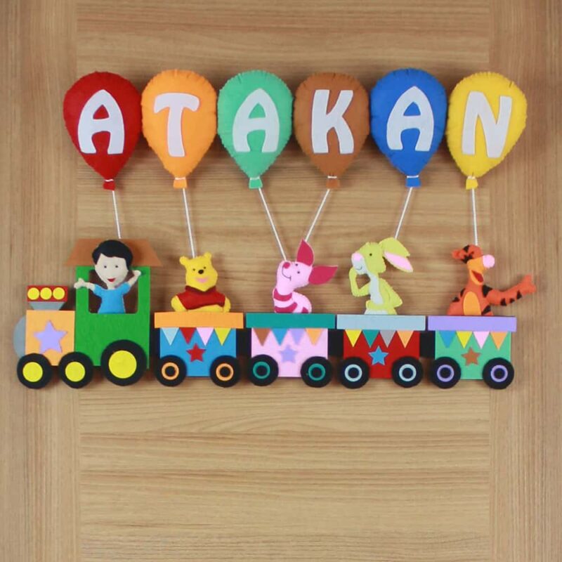 Atakan isimli Tren Bebek Kapı Süsü