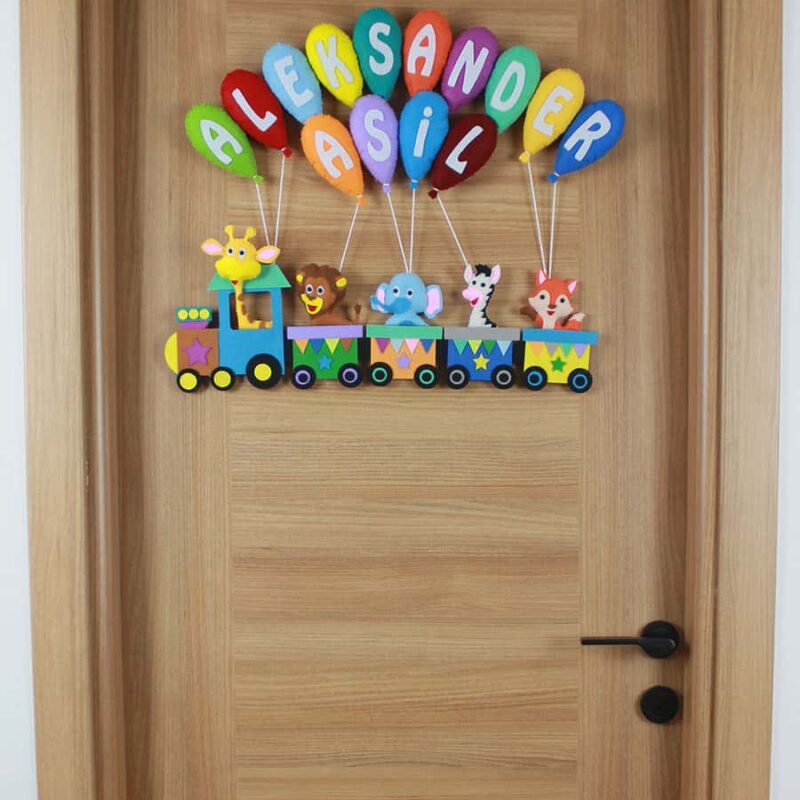 Aleksander Asil isimli Tren Bebek Kapı Süsü