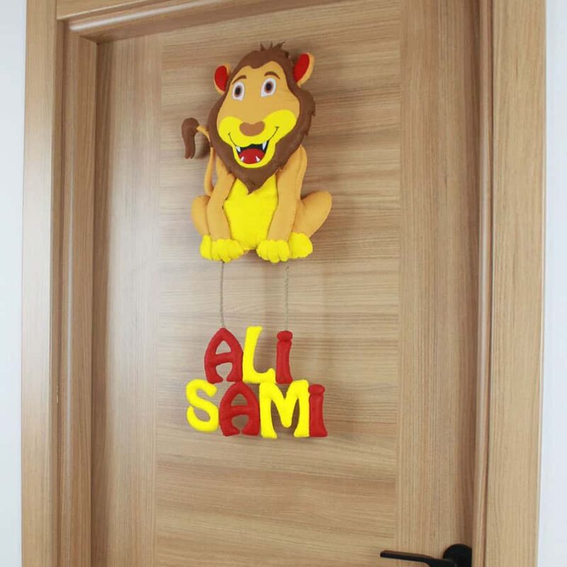 Ali Sami isimli Aslan Bebek Kapı Süsü
