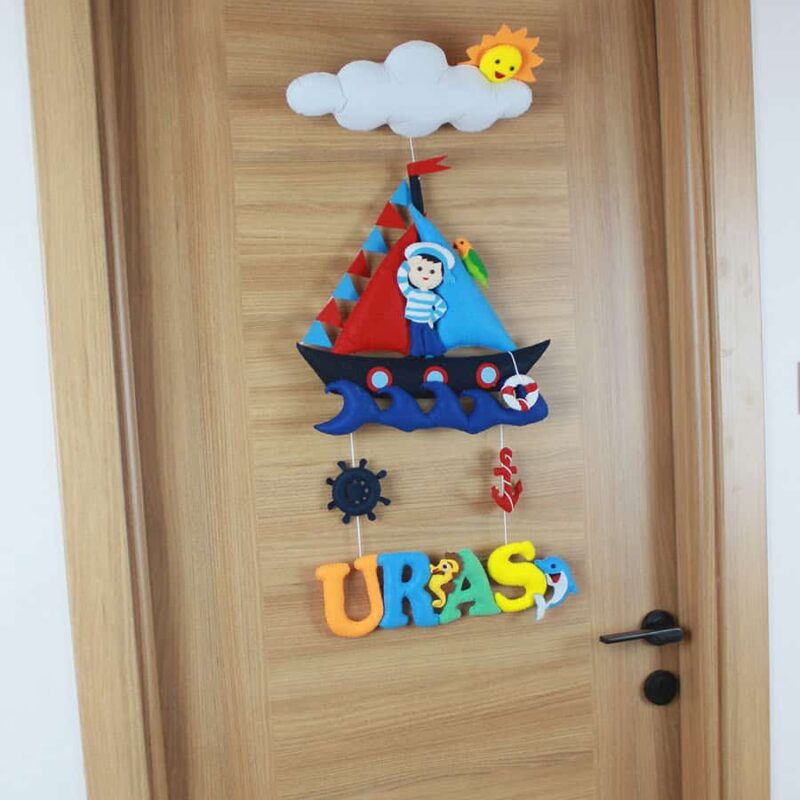 Uras isimli Denizci Bebek Odası Kapı Süsü