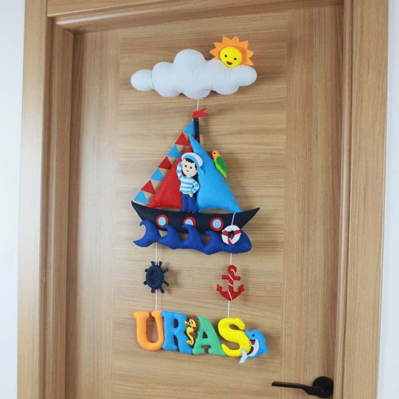 Uras isimli Denizci Bebek Odası Kapı Süsü