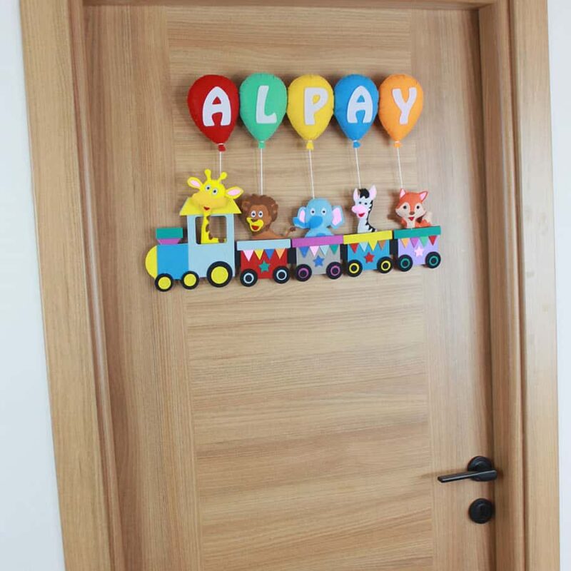 Alpay isimli Tren Bebek Kapı Süsü
