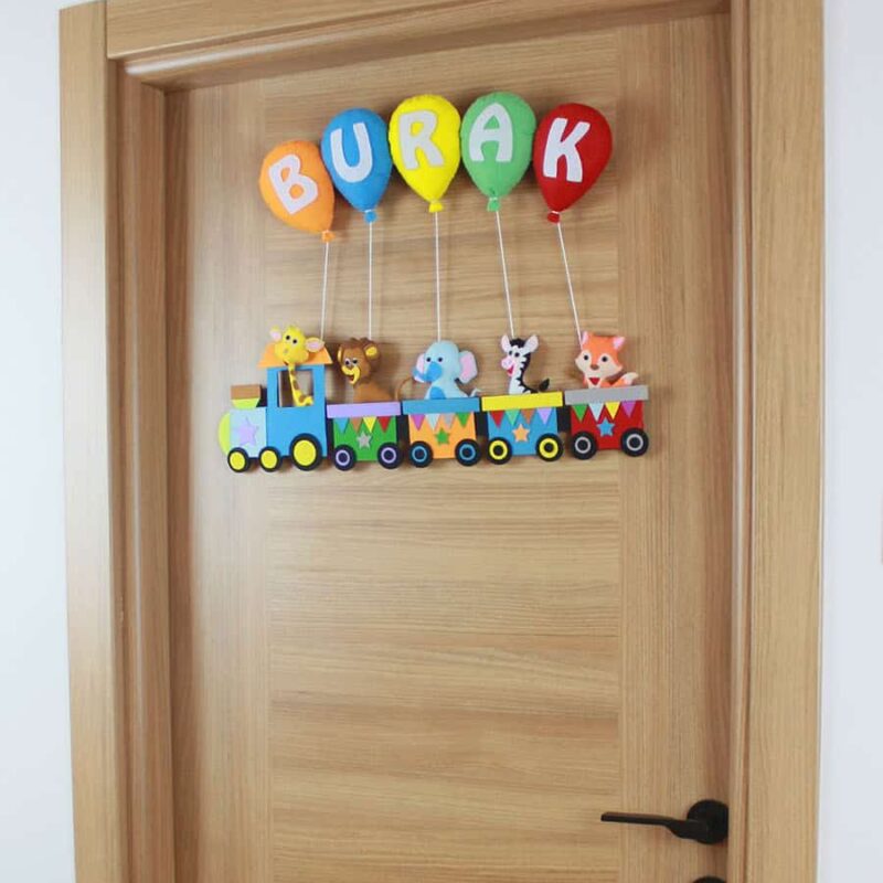 Burak isimli Tren Bebek Kapı Süsü