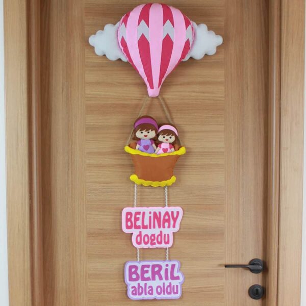Sıcak Hava Balonlu Kız Kardeş Kapı Süsü