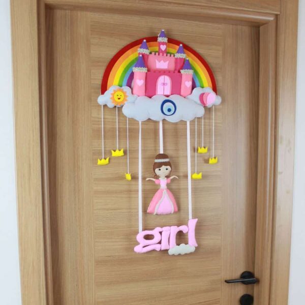 Girl yazılı Şato Kız Bebek Kapı Süsü