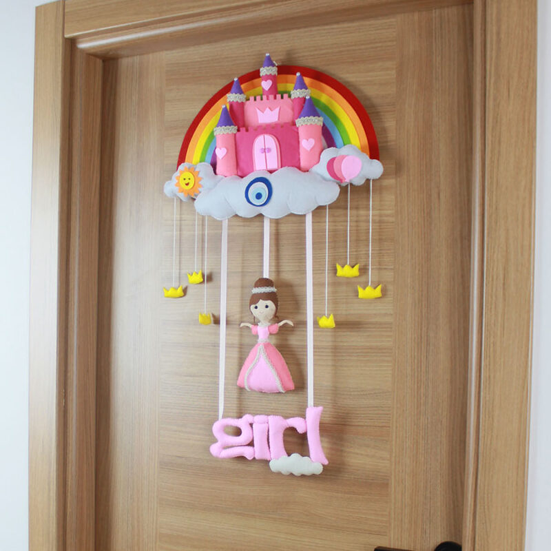 Girl yazılı Şato Kız Bebek Kapı Süsü
