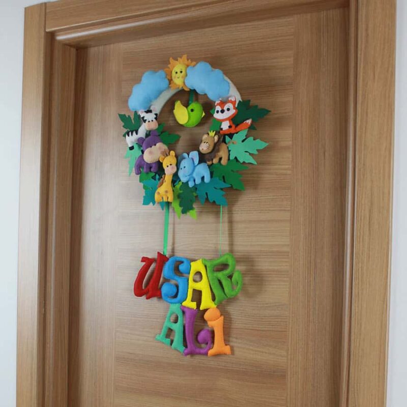 Usar Ali isimli Safari Bebek Kapı Süsü