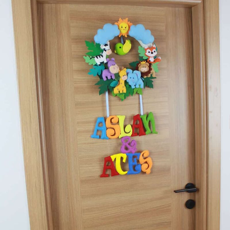 Aslan ve Ateş isimli Kardeş Safari Bebek ve Hastane Odası Kapı Süsü