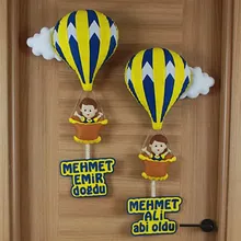 Mehmet Emir ve Mehmet Ali isimli Sarı Lacivert Kardeşler Balonlu Kapı Süsü