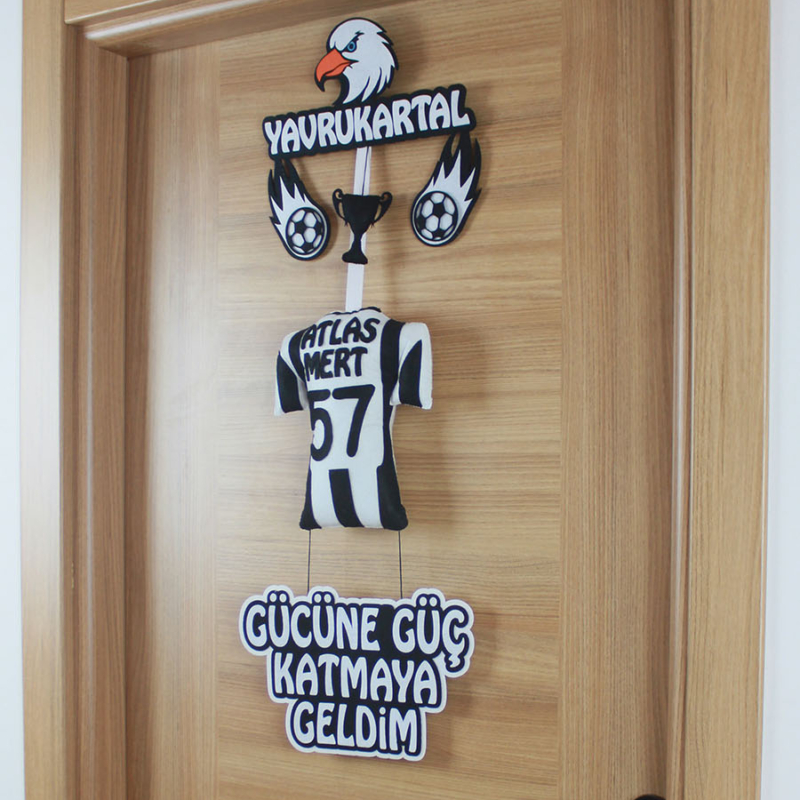 Atlas Mert isimli YavruKartal Kapı Süsü