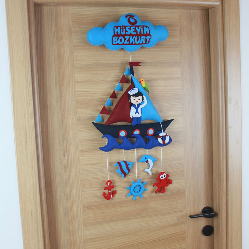 Hüseyin Bozkurt isimli Denizci Bordo Mavi Kapı Süsü
