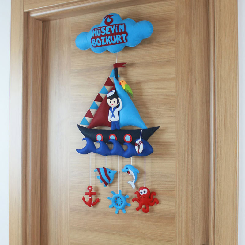 Hüseyin Bozkurt isimli Denizci Bordo Mavi Kapı Süsü