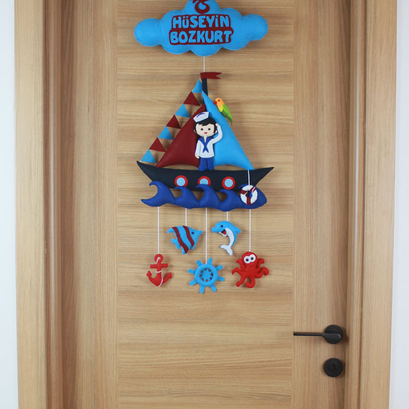 Hüseyin Bozkurt isimli Denizci Bordo Mavi Kapı Süsü