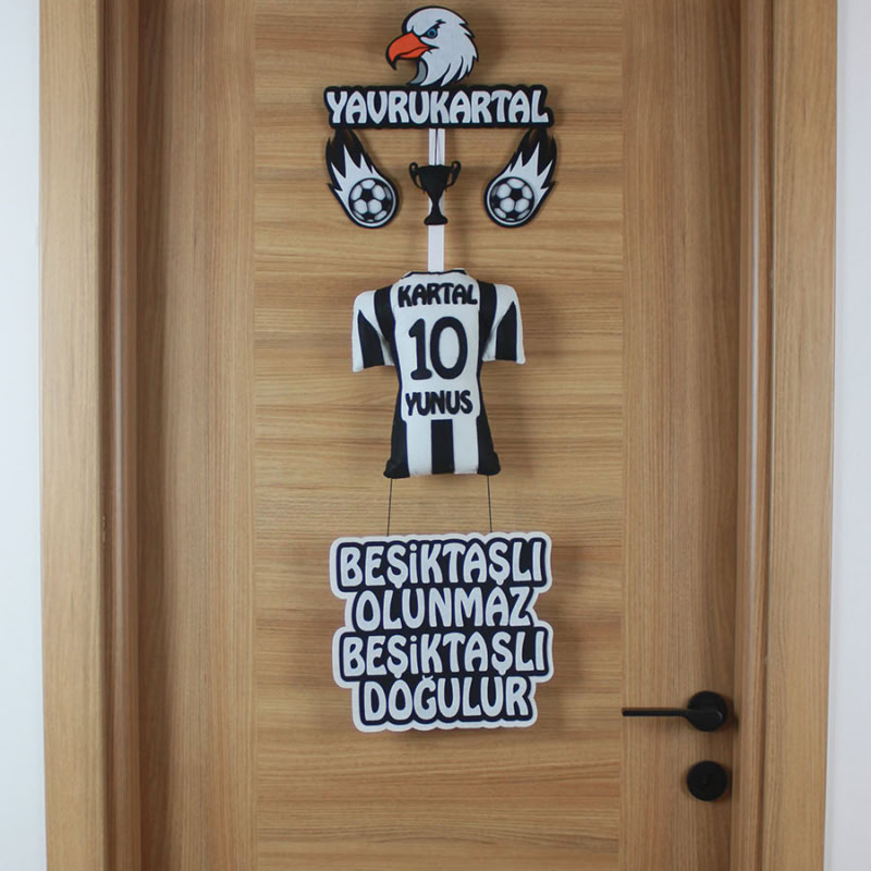 Kartal Yunus isimli YavruKartal Kapı Süsü