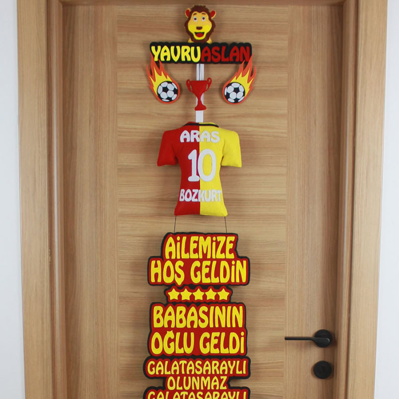 Aras Bozkurt isimli Yavruaslan Kapı Süsü